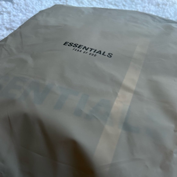 ☁️Authentic Fear of God Essentials Cream Sweat Pants - Picture 17 of 17